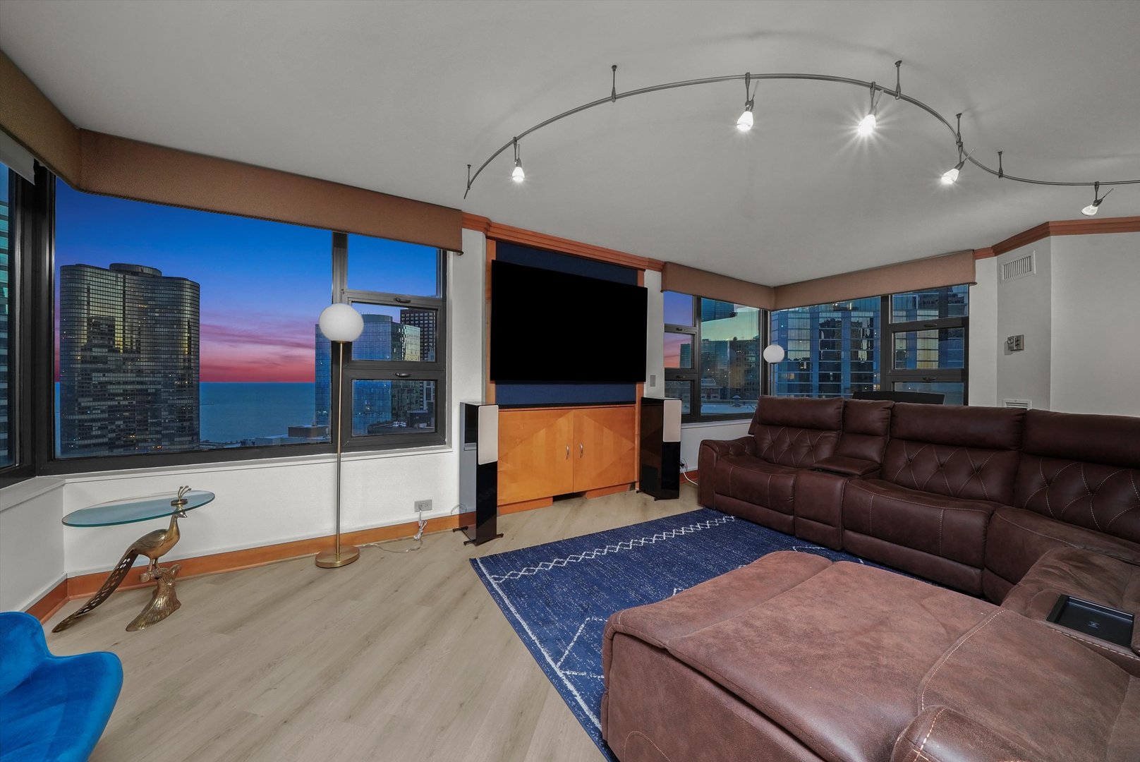 401 E Ontario Street Unit: 4206