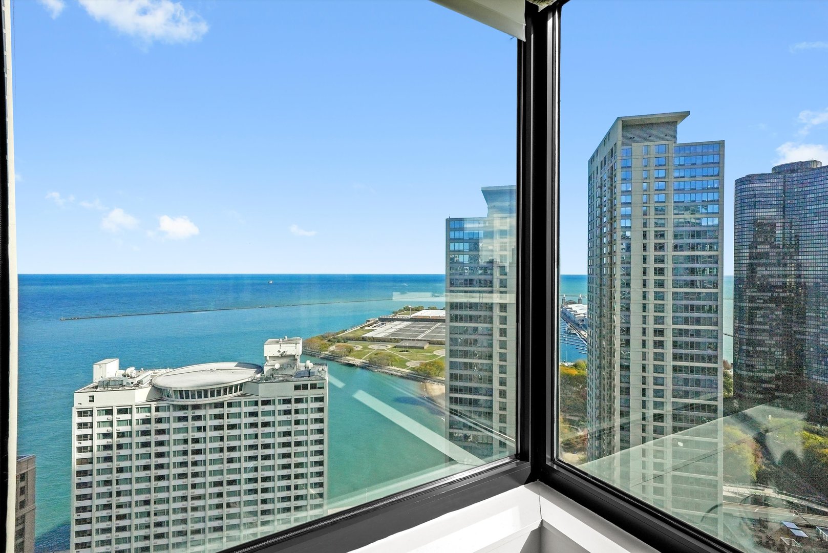 401 E Ontario Street Unit: 4206