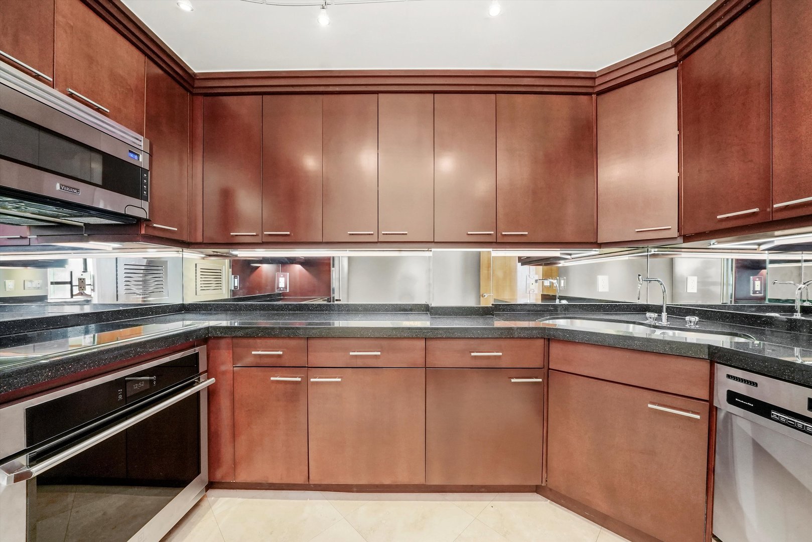 401 E Ontario Street Unit: 4206