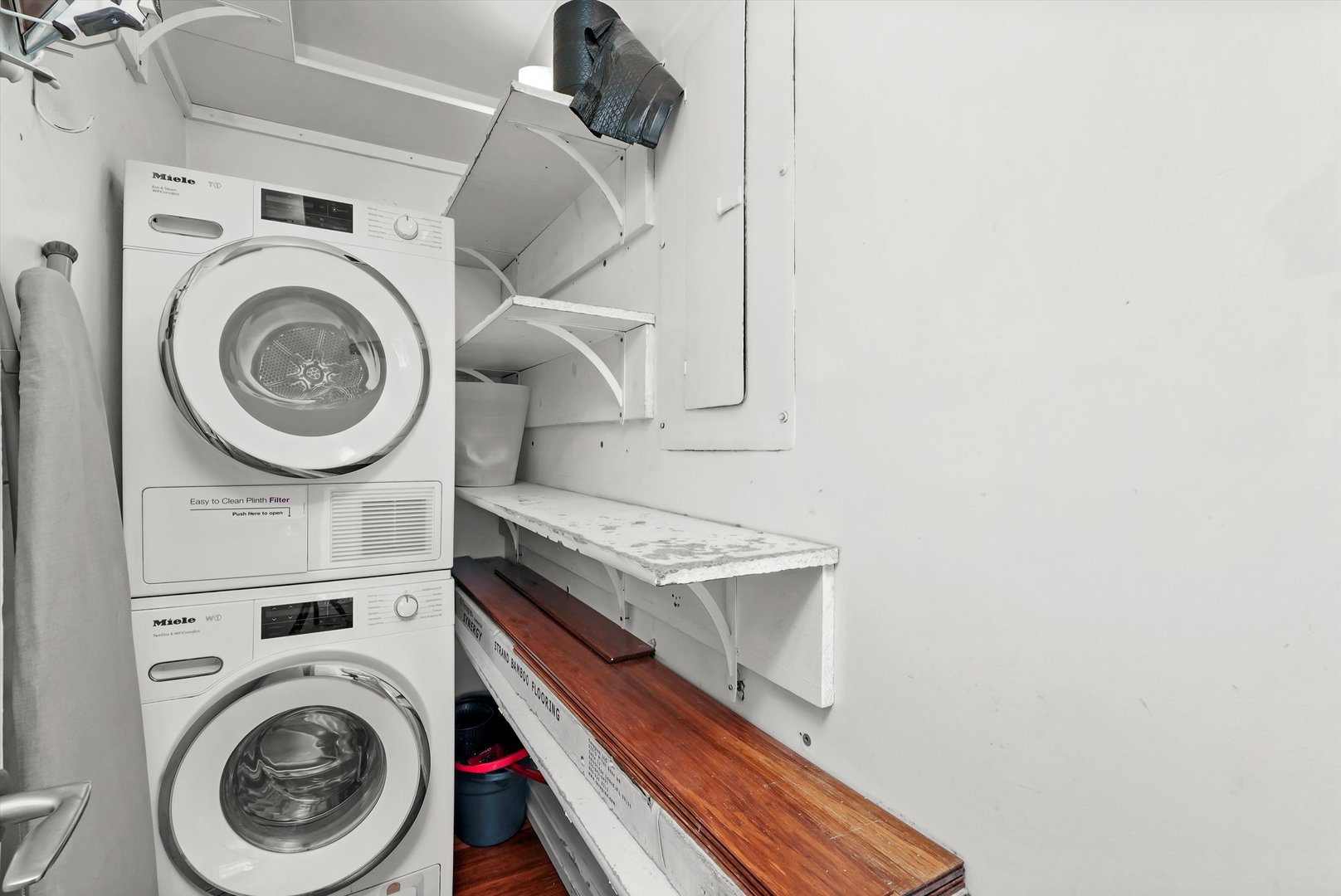 211 E Ohio Street Unit: 2707