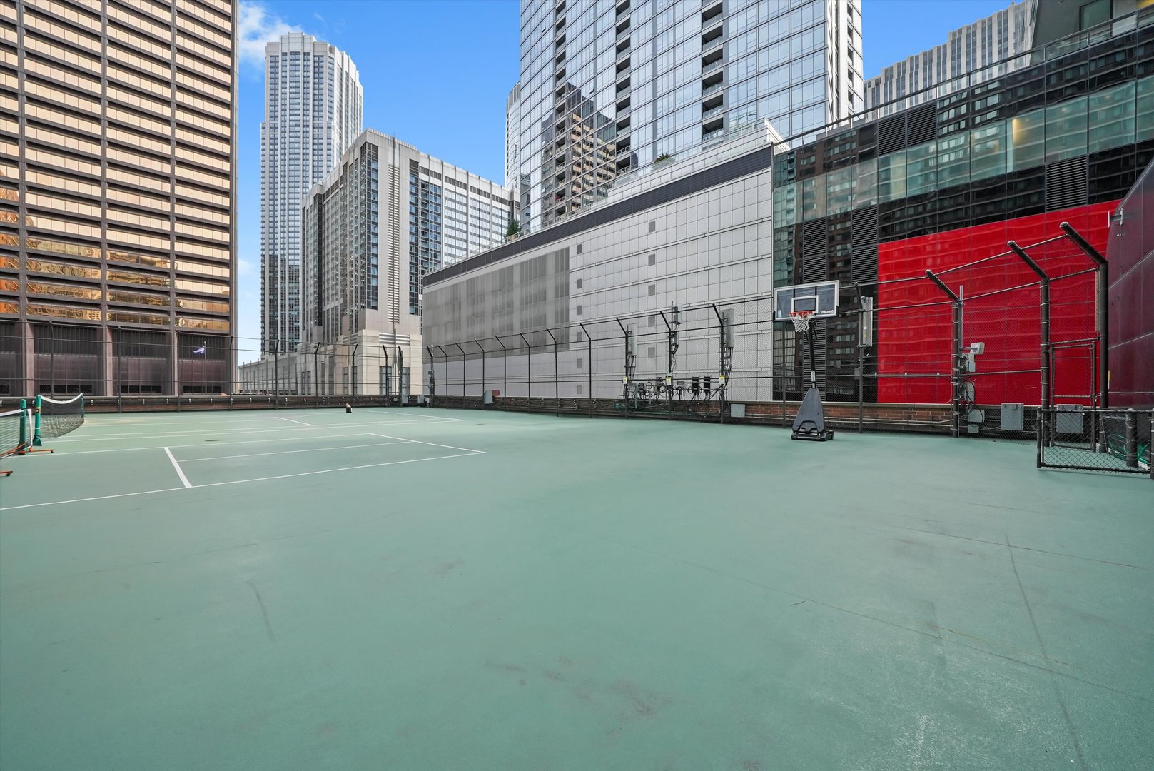 211 E Ohio Street Unit: 2707