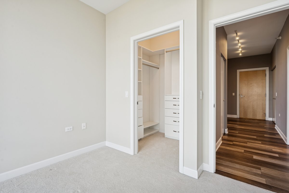 1629 S Prairie Avenue Unit: 801