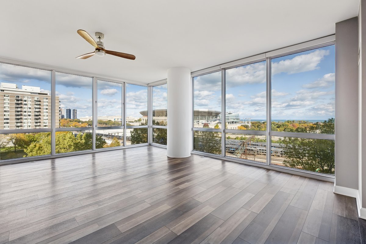 1629 S Prairie Avenue Unit: 801