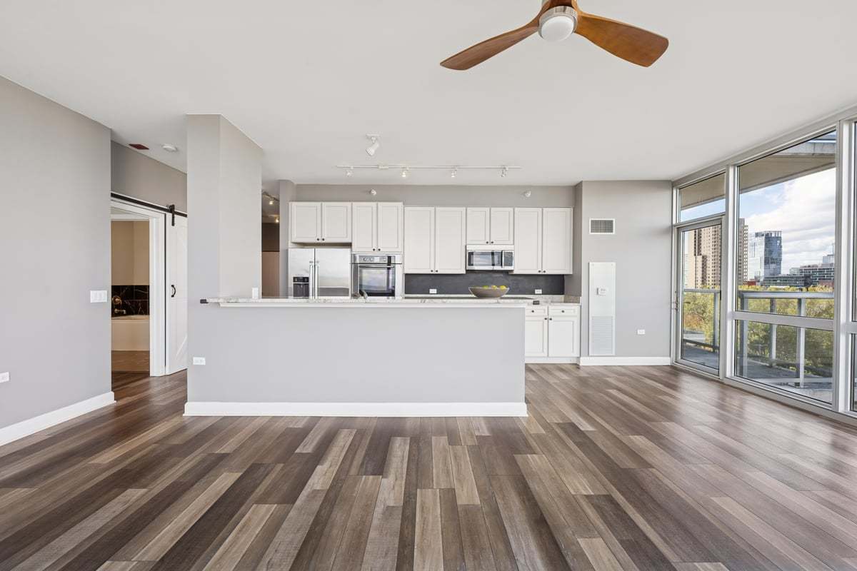 1629 S Prairie Avenue Unit: 801