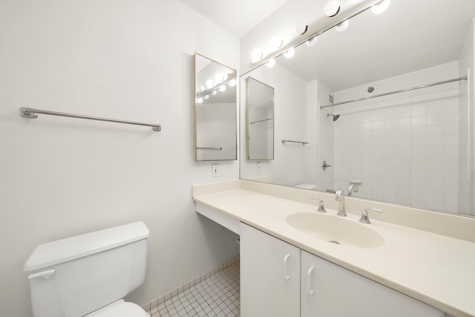 401 E ONTARIO Street Unit: 2409