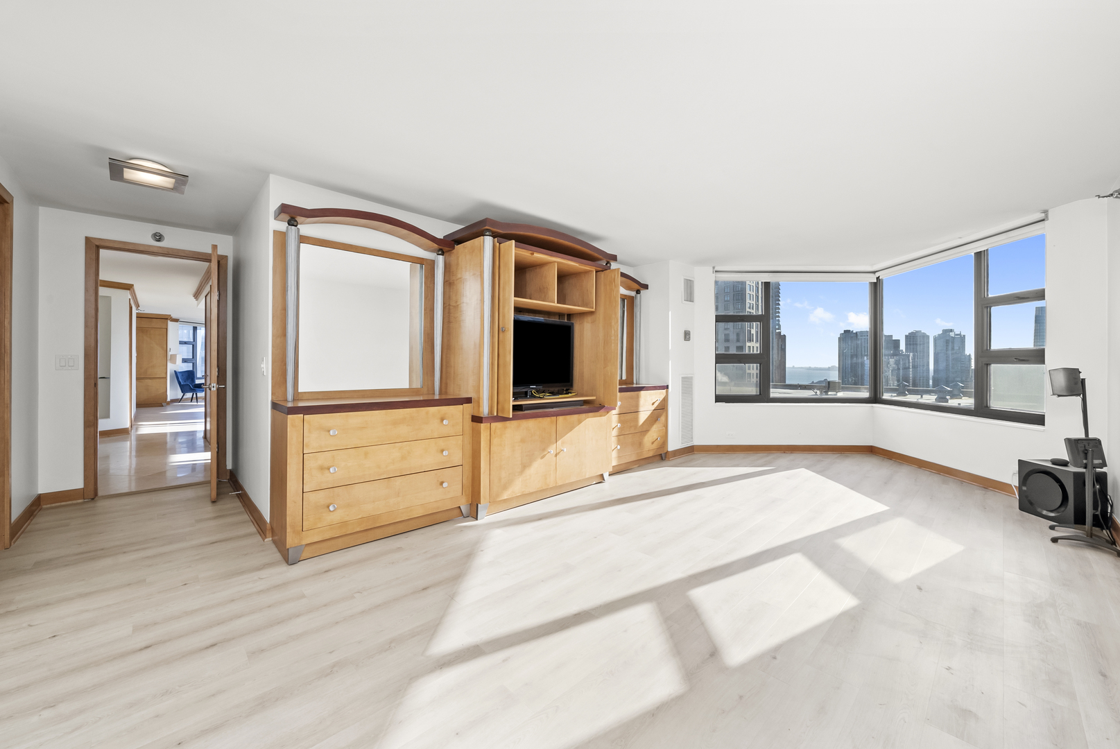 401 E Ontario Street Unit: 4206