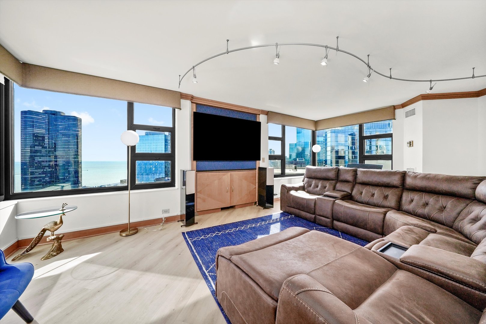 401 E Ontario Street Unit: 4206