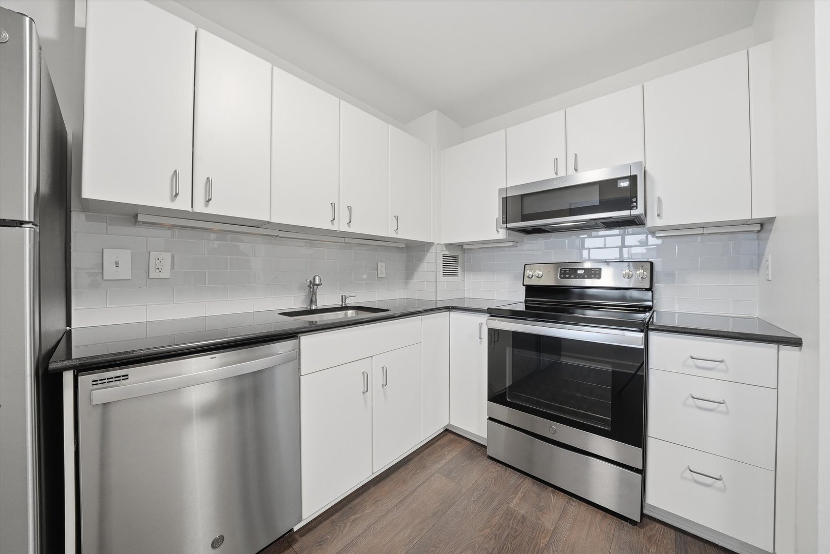 401 E ONTARIO Street Unit: 2203