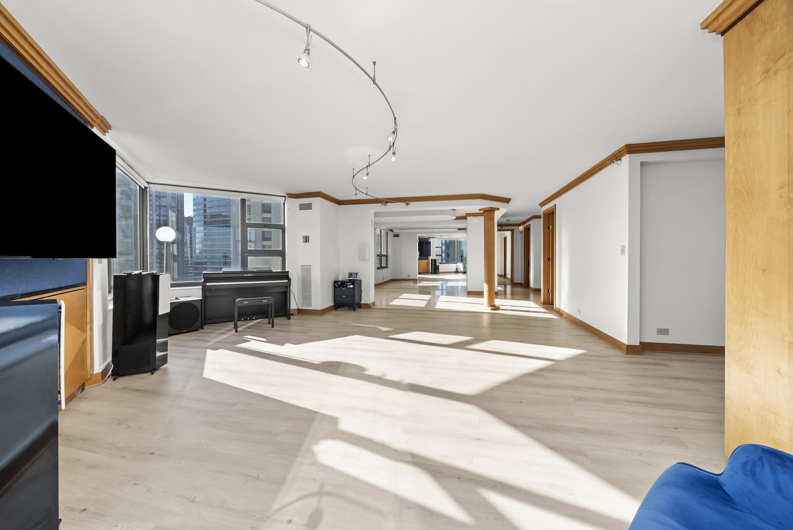 401 E Ontario Street Unit: 4206