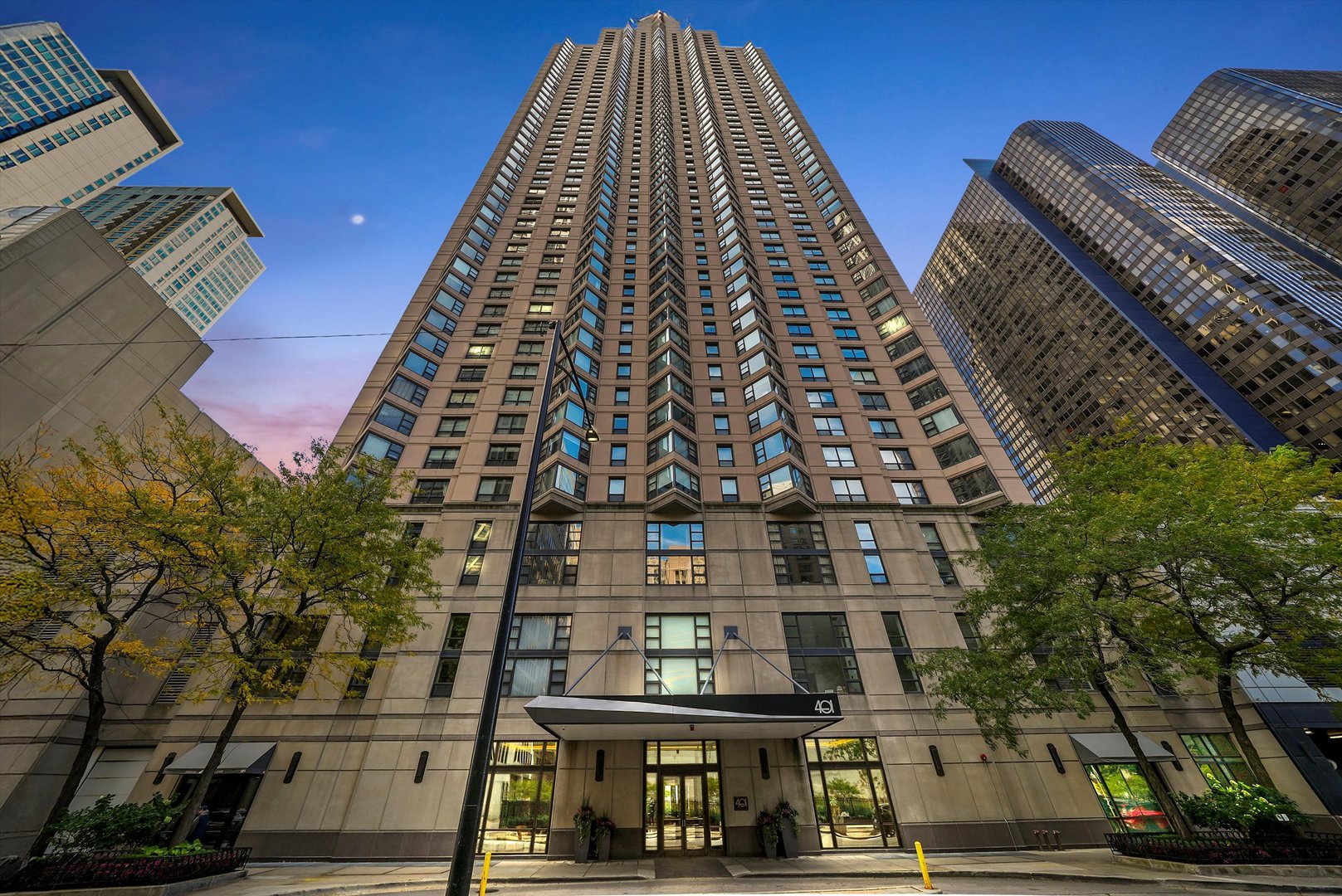 401 E ONTARIO Street Unit: 1304