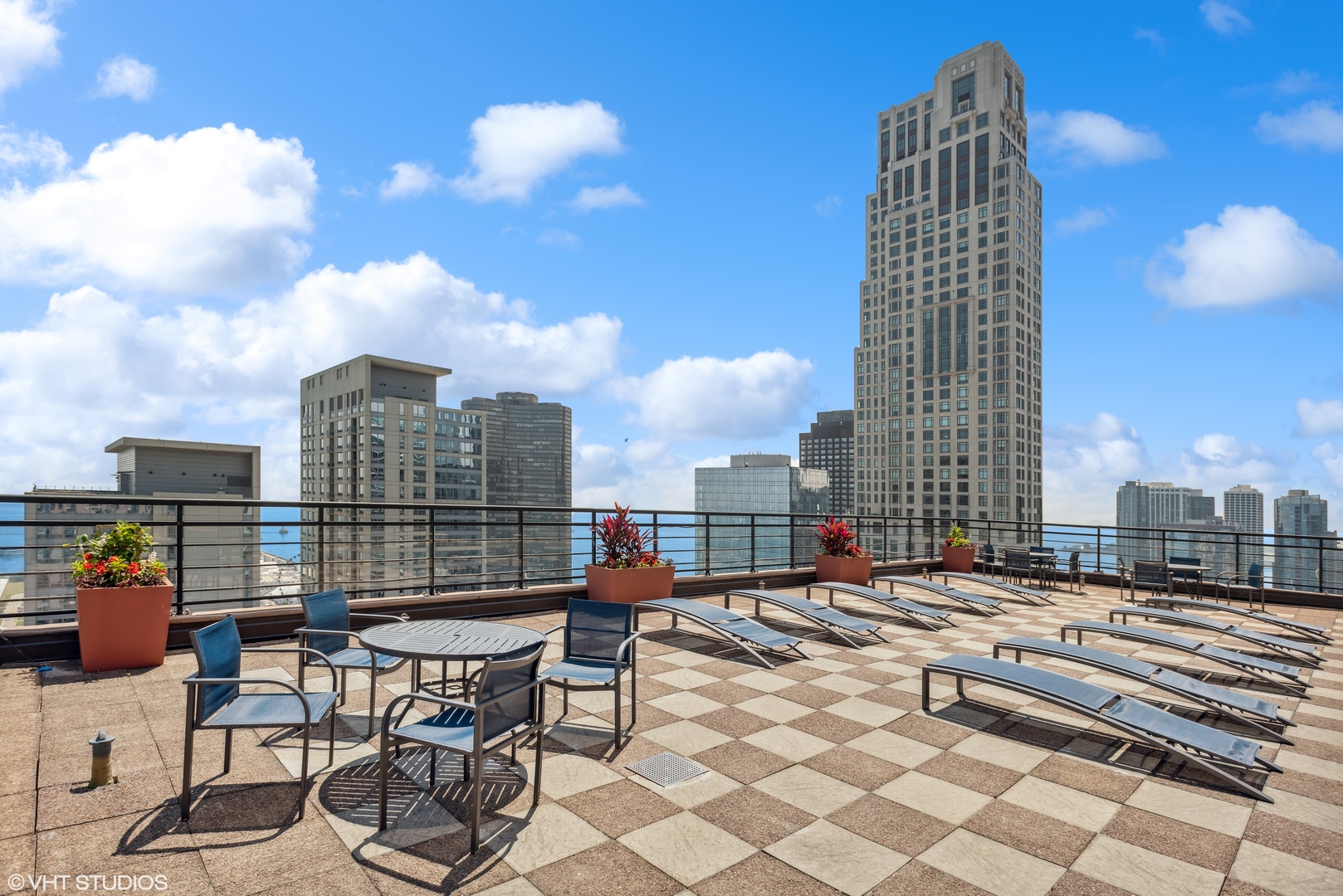 401 E ONTARIO Street Unit: 1304