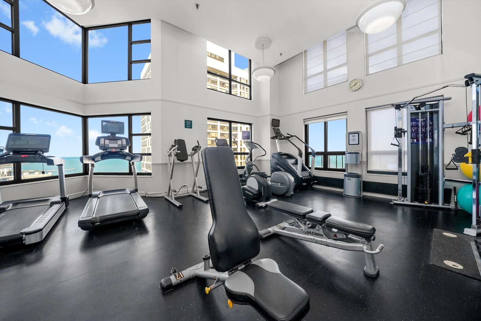 401 E ONTARIO Street Unit: 1304