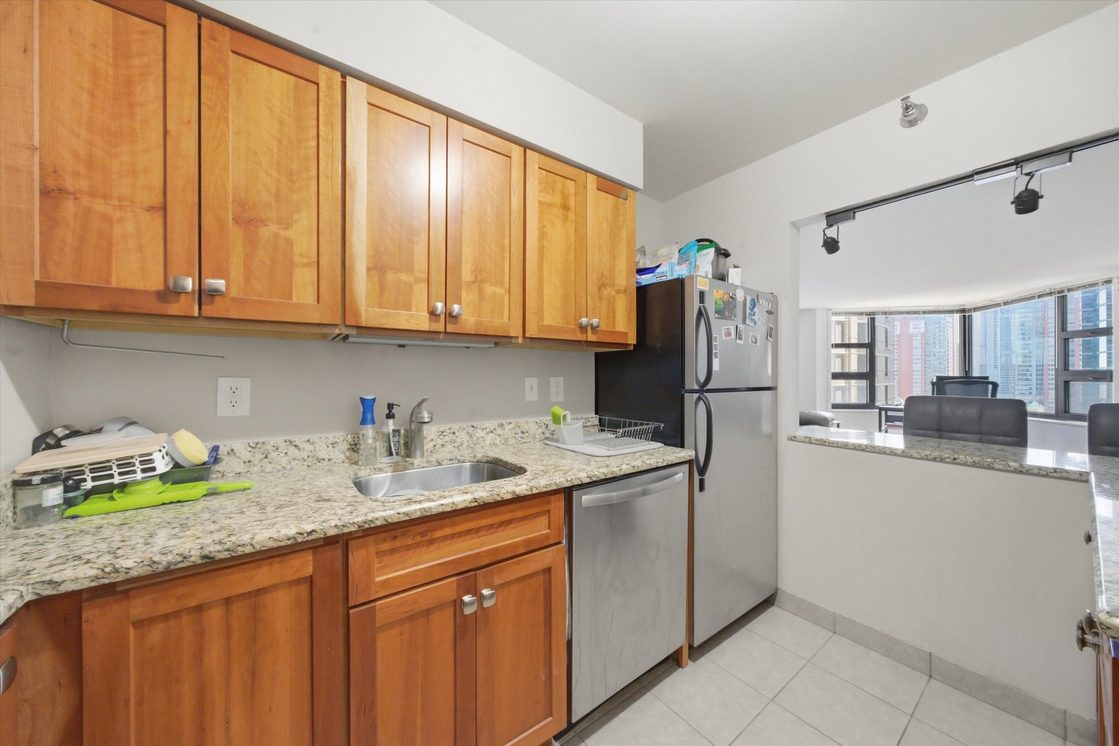 401 E ONTARIO Street Unit: 1304