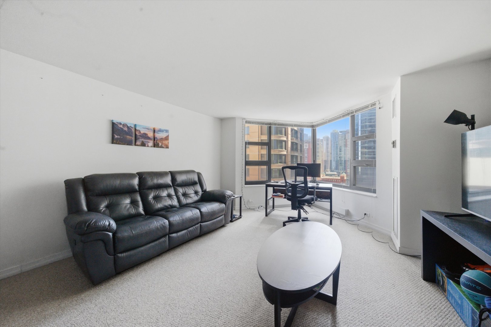 401 E ONTARIO Street Unit: 1304