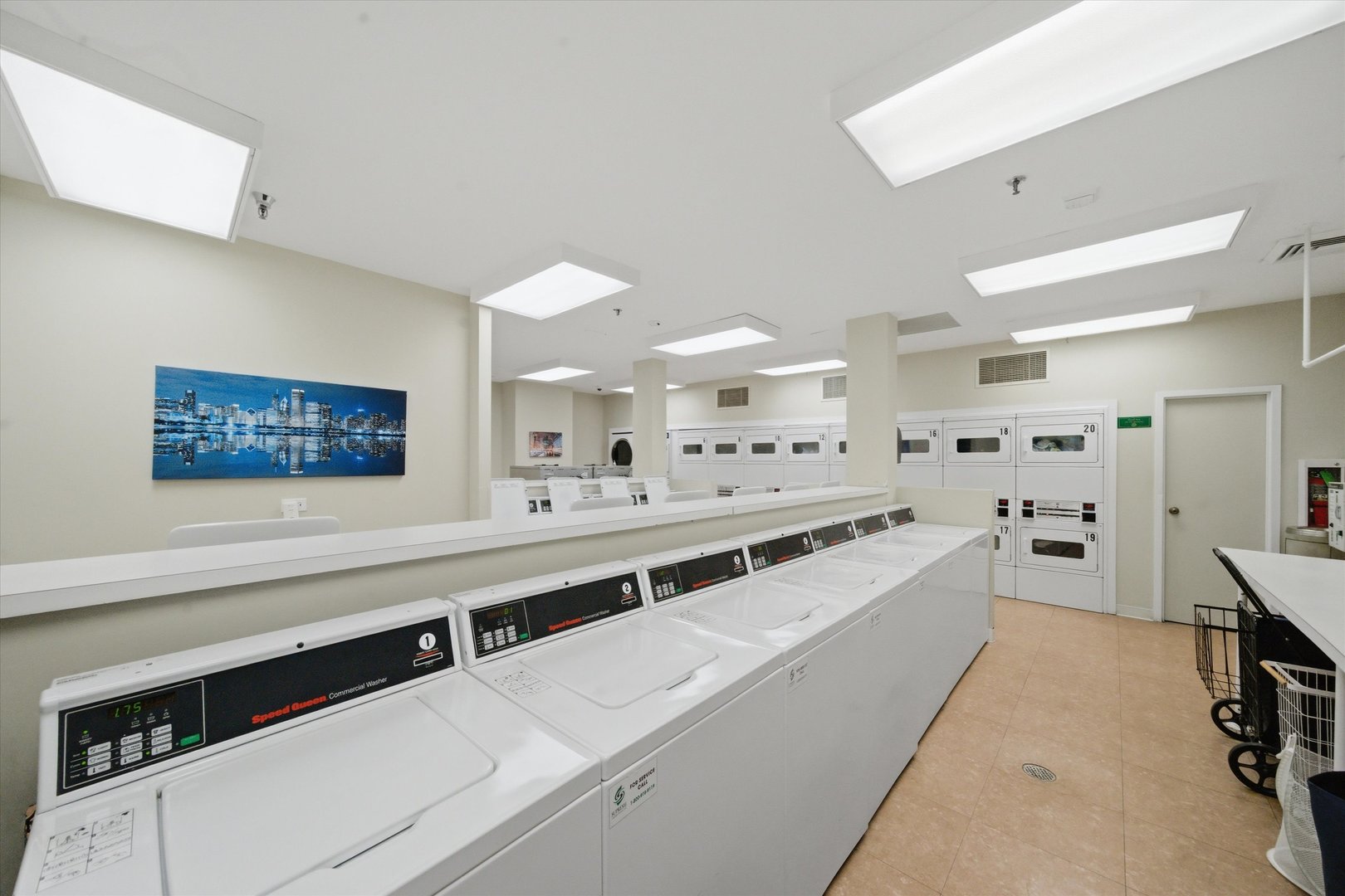 401 E ONTARIO Street Unit: 1304