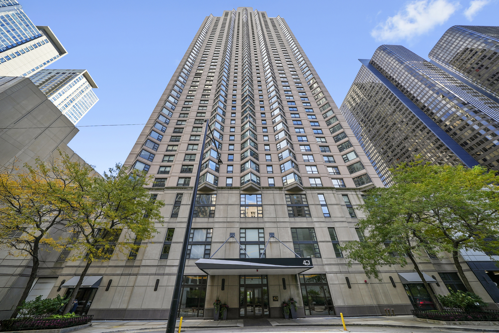 401 E Ontario Street Unit: 1605
