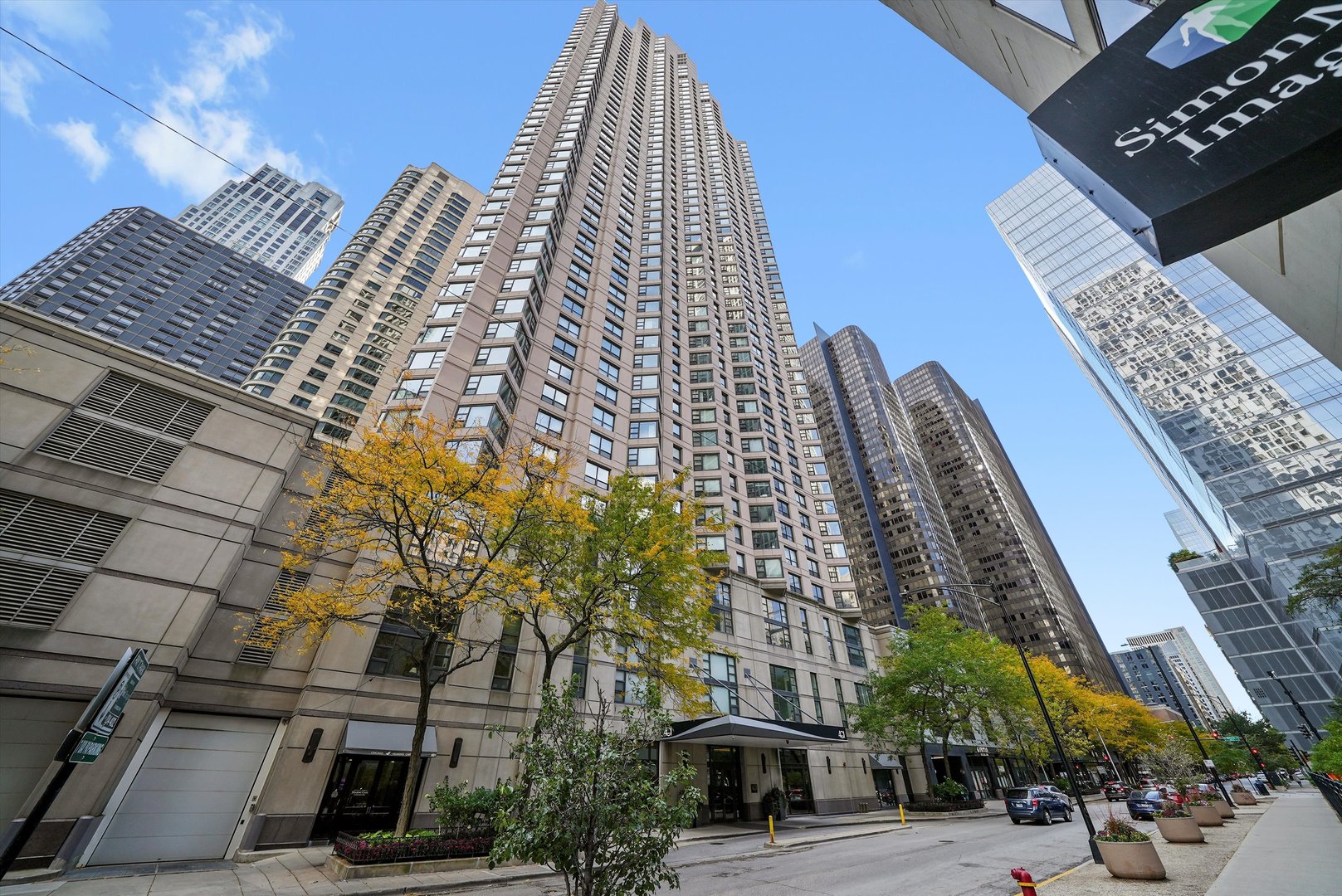 401 E ONTARIO Street Unit: 1304