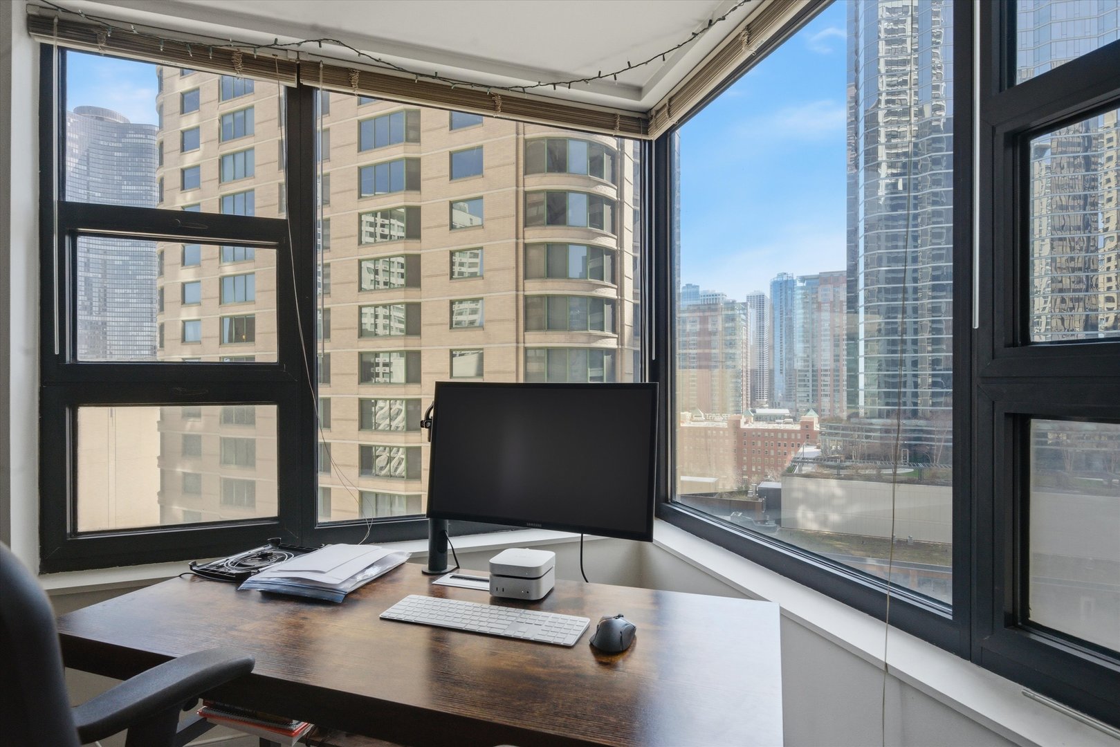 401 E ONTARIO Street Unit: 1304