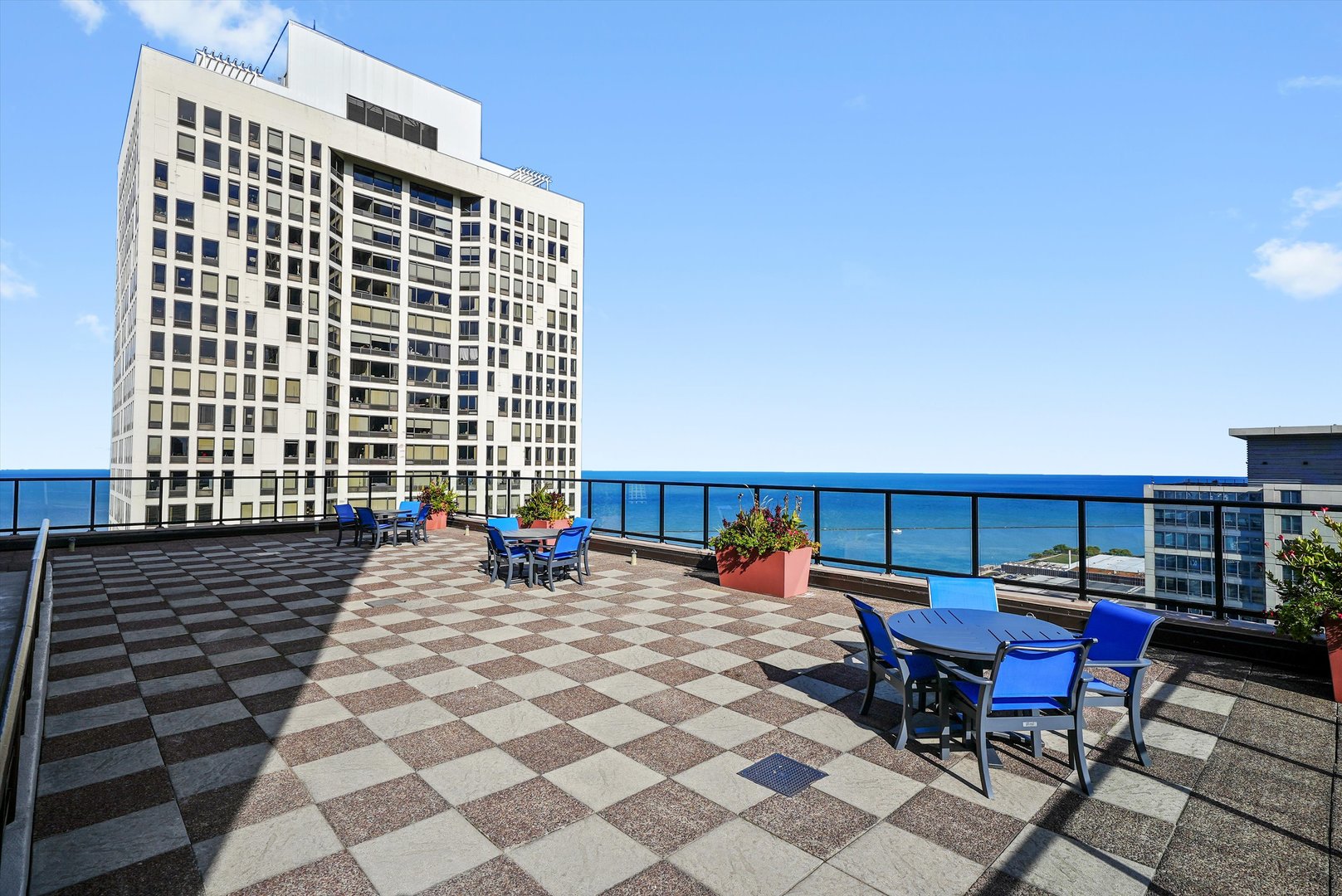 401 E ONTARIO Street Unit: 1304