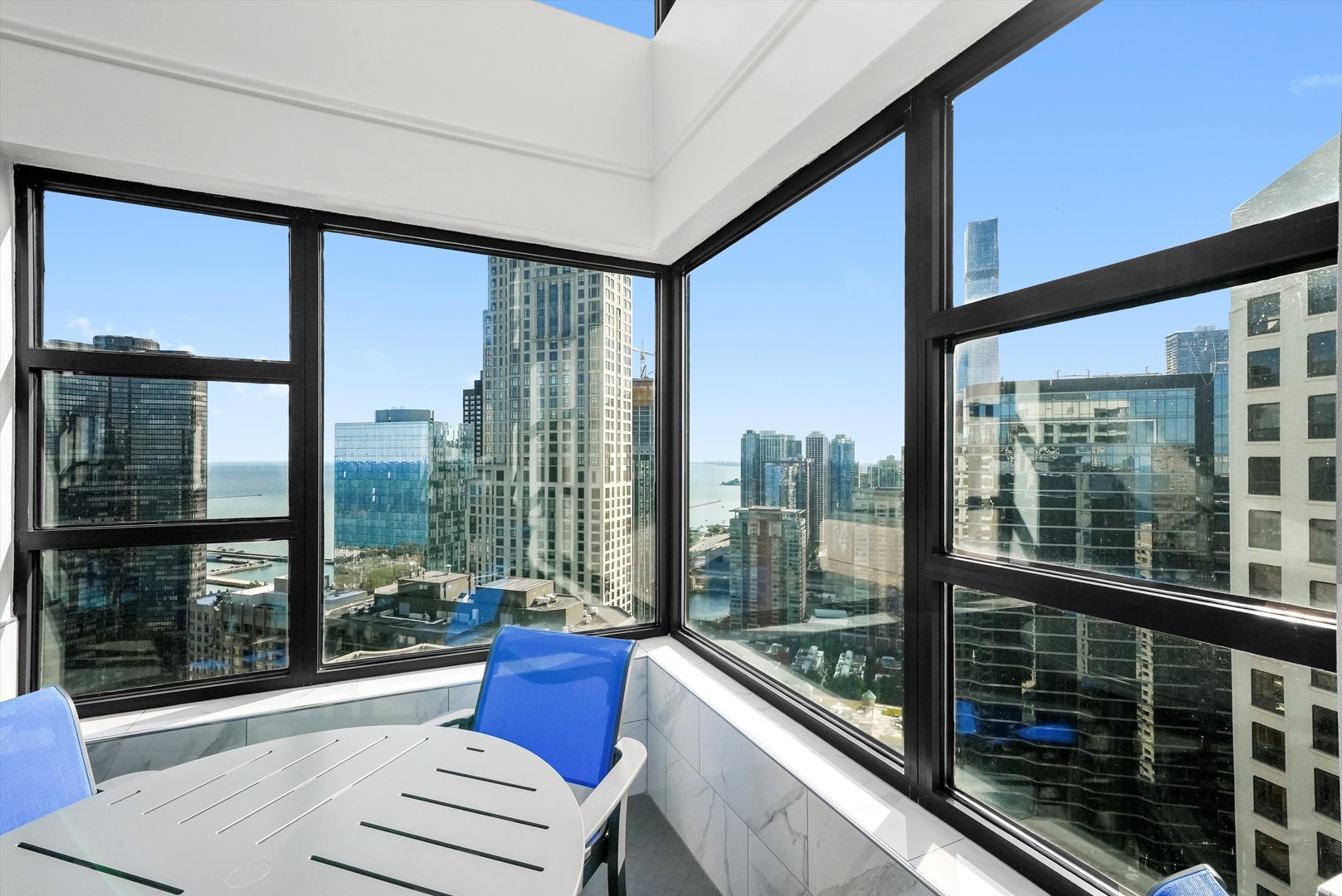 401 E ONTARIO Street Unit: 1304
