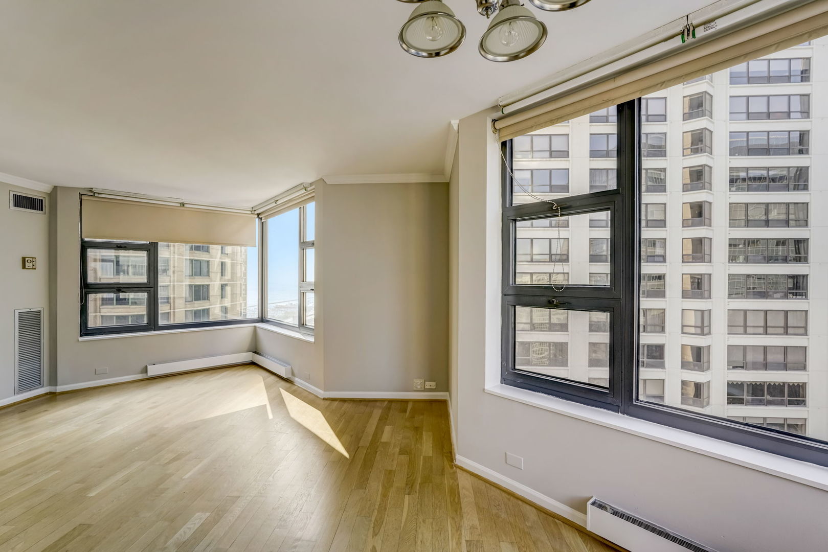 401 E Ontario Street Unit: 3002