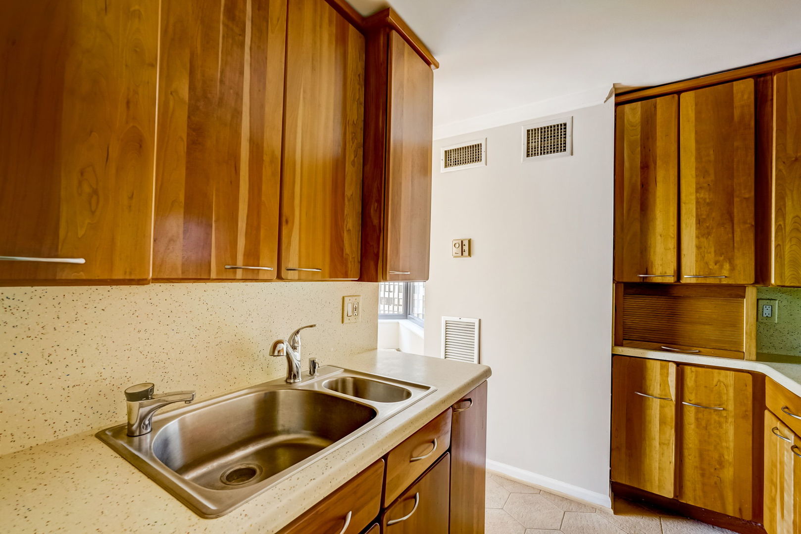 401 E Ontario Street Unit: 3002
