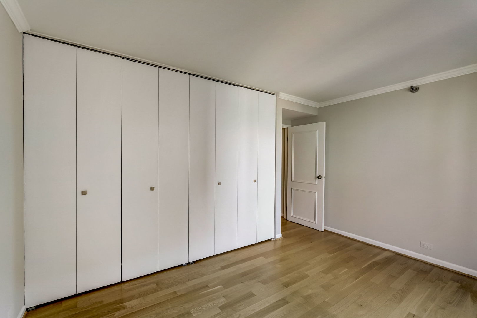 401 E Ontario Street Unit: 3002