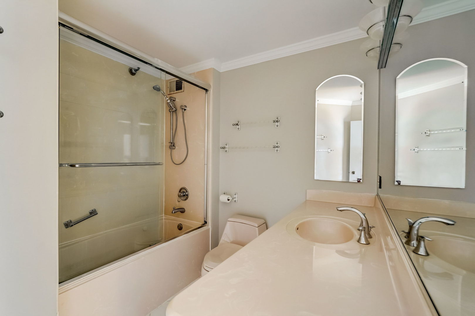 401 E Ontario Street Unit: 3002