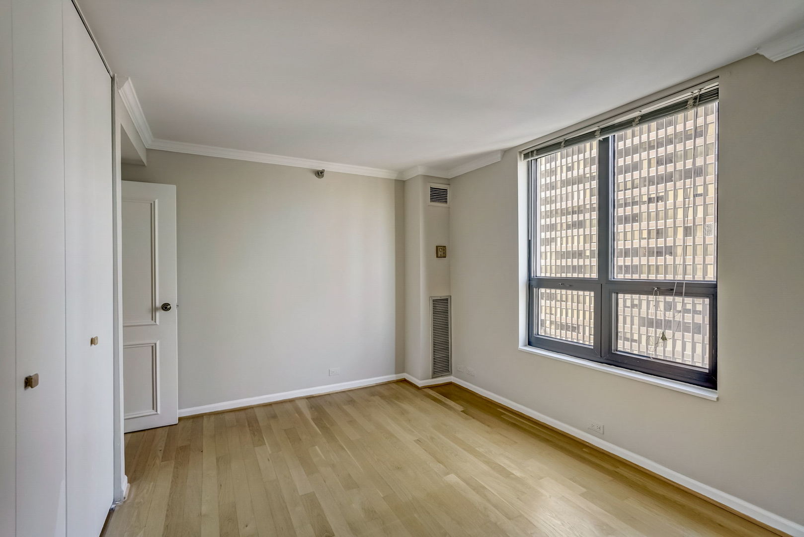 401 E Ontario Street Unit: 3002