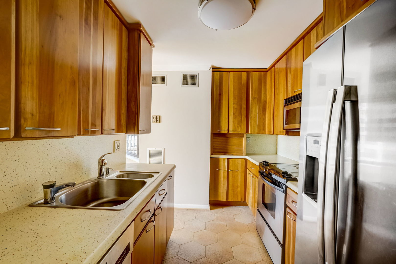 401 E Ontario Street Unit: 3002