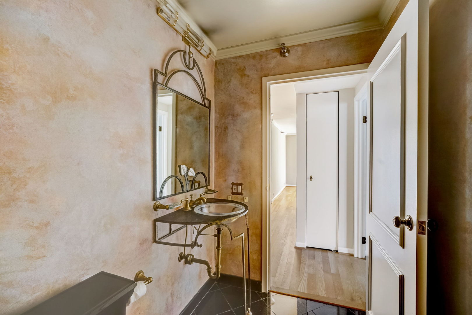 401 E Ontario Street Unit: 3002