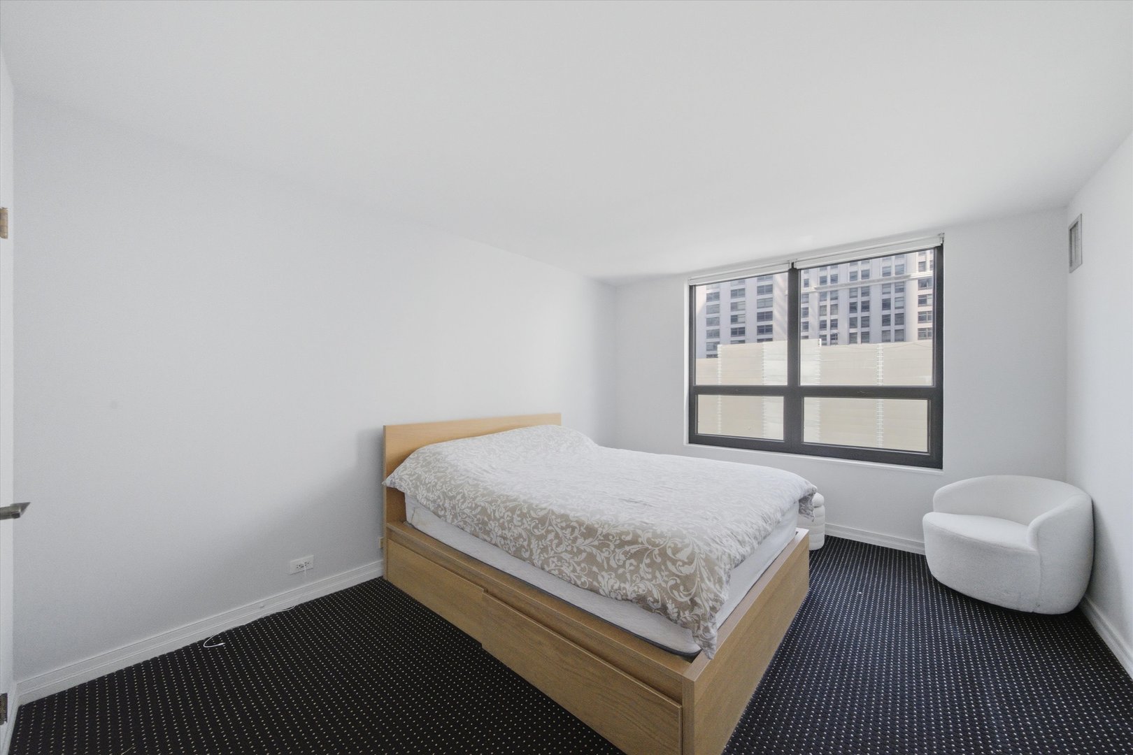 401 E Ontario Street Unit: 803