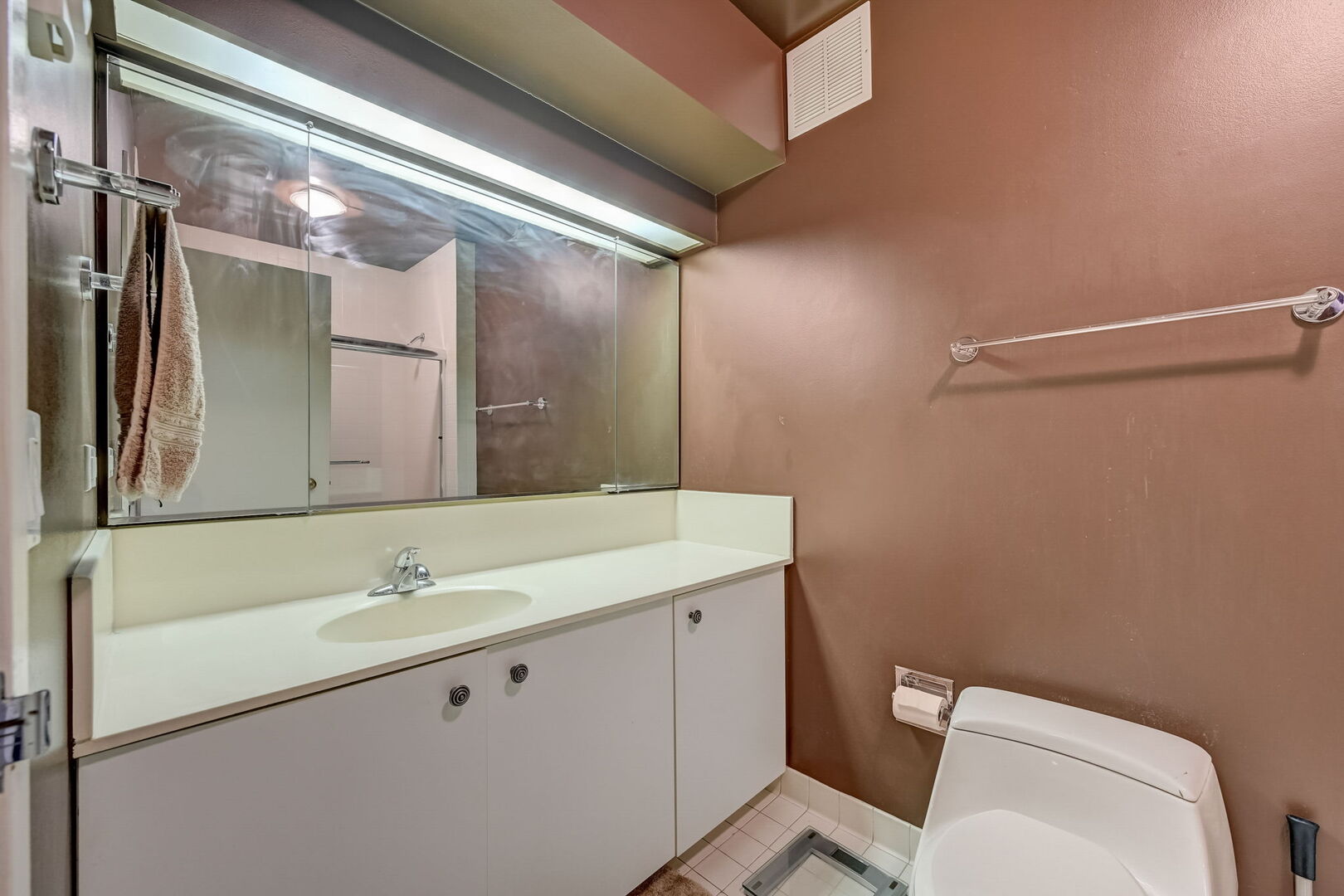 400 E Ohio Street Unit: 801