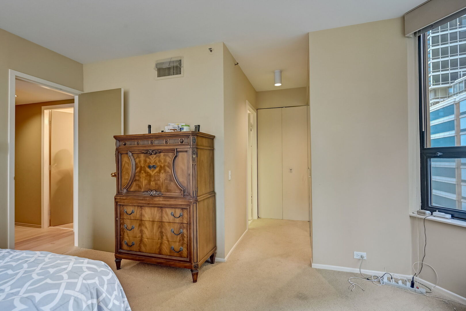 400 E Ohio Street Unit: 801