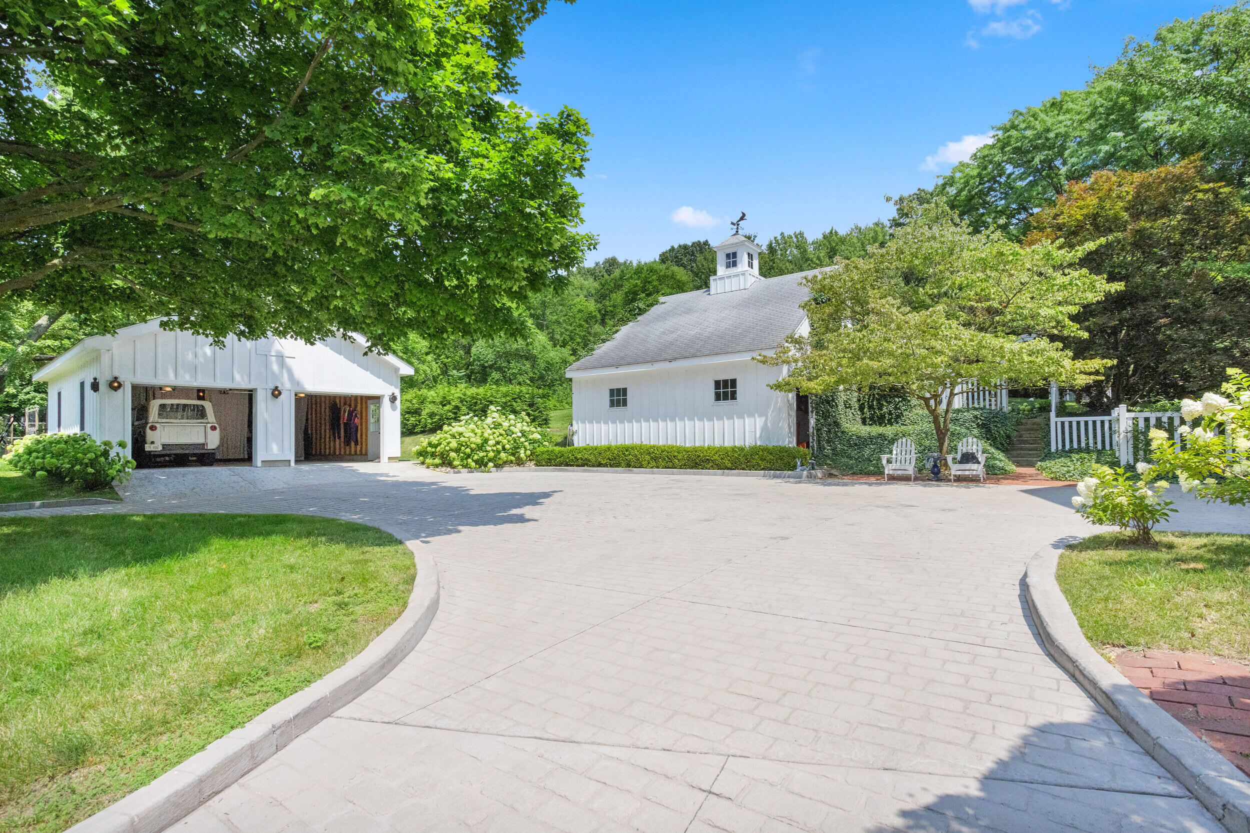 11299 Hills Road
