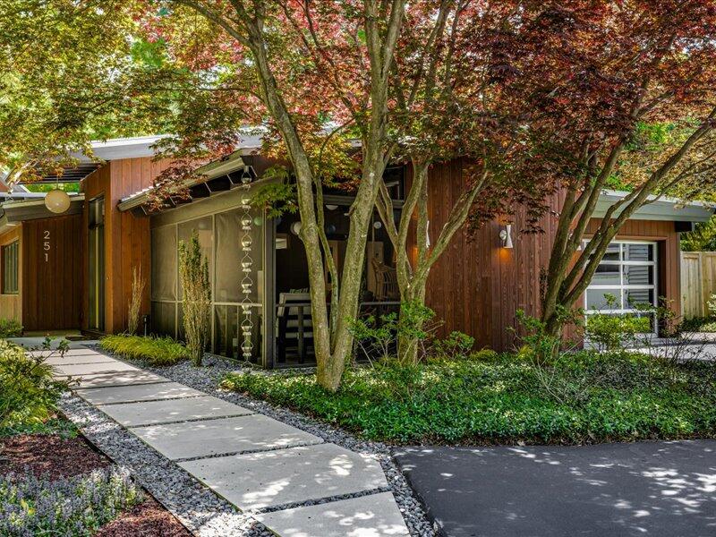 251 Lake Avenue