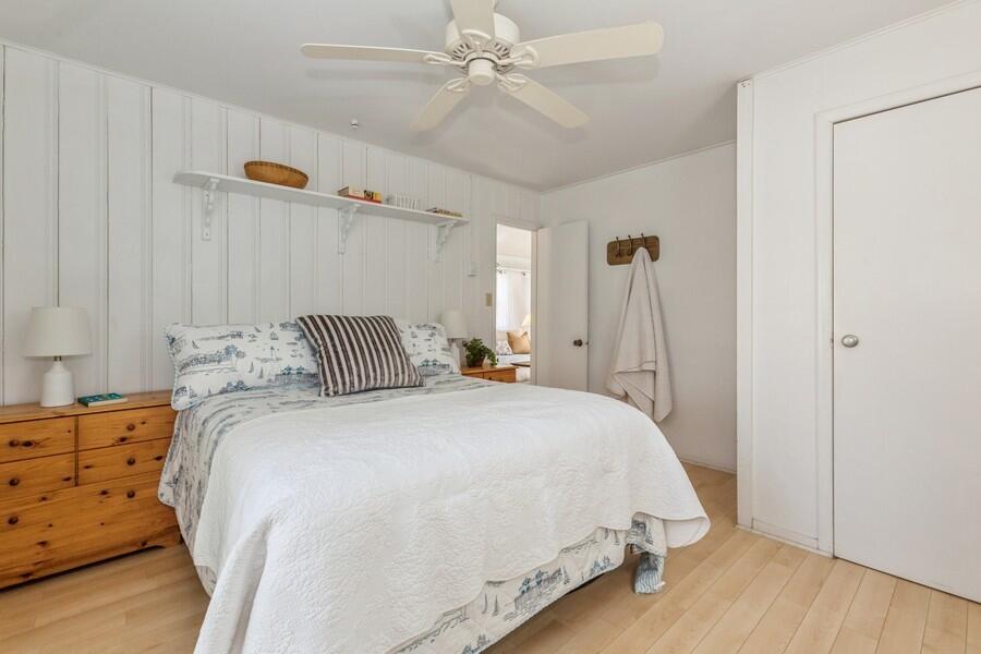 15826 Lakeshore Road, 1