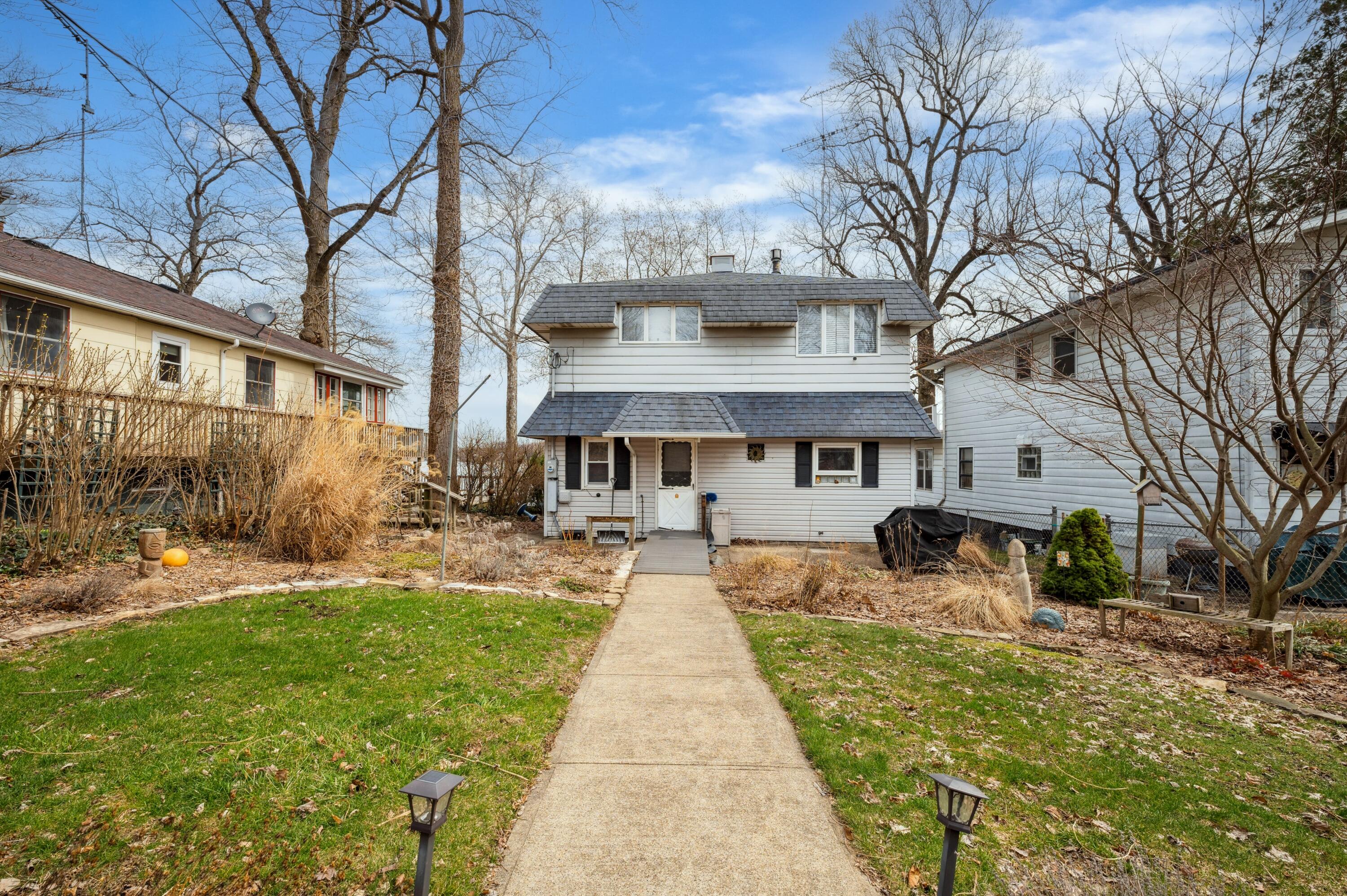 5505 Lakewood Drive