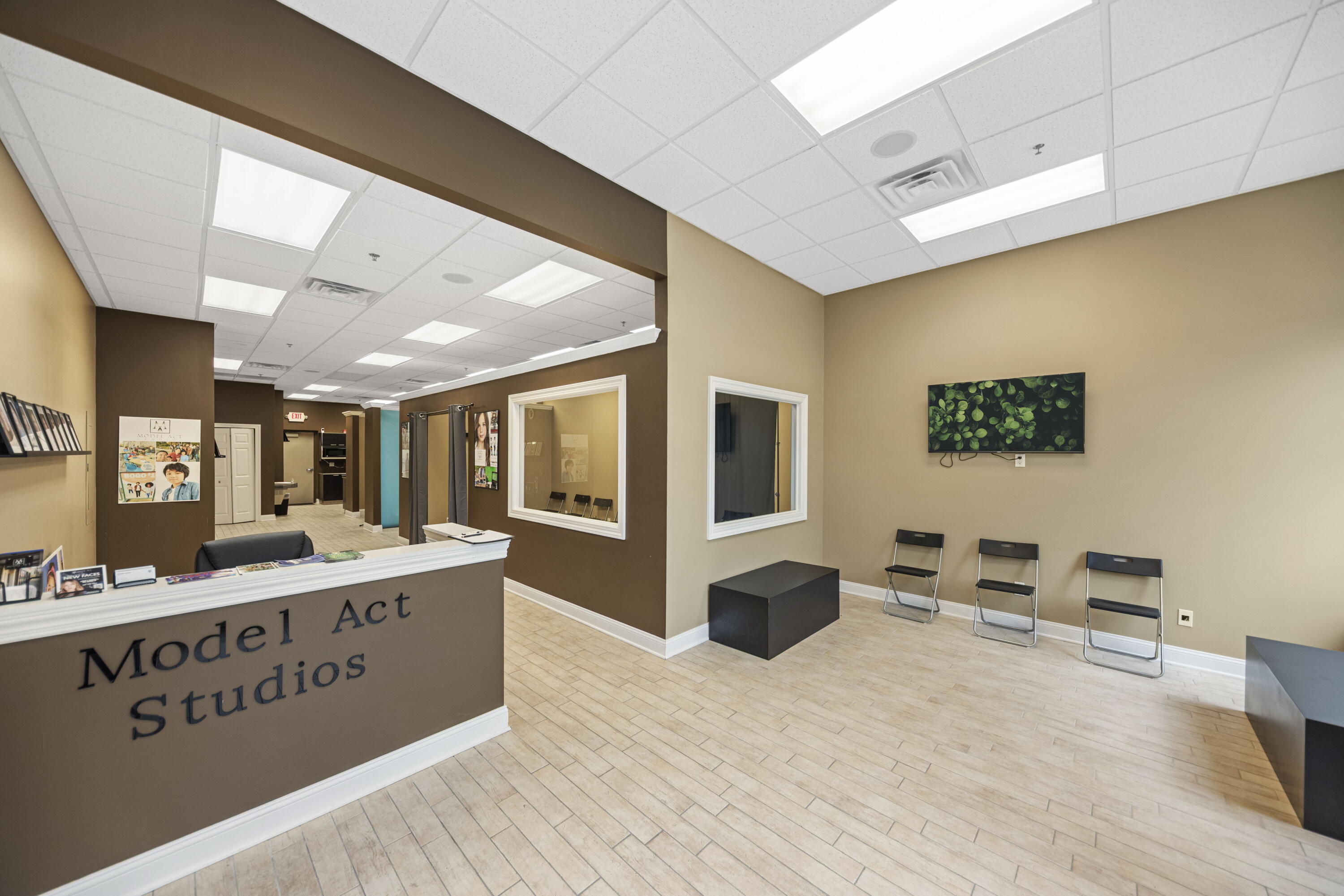 225 N Whittaker Street, 4