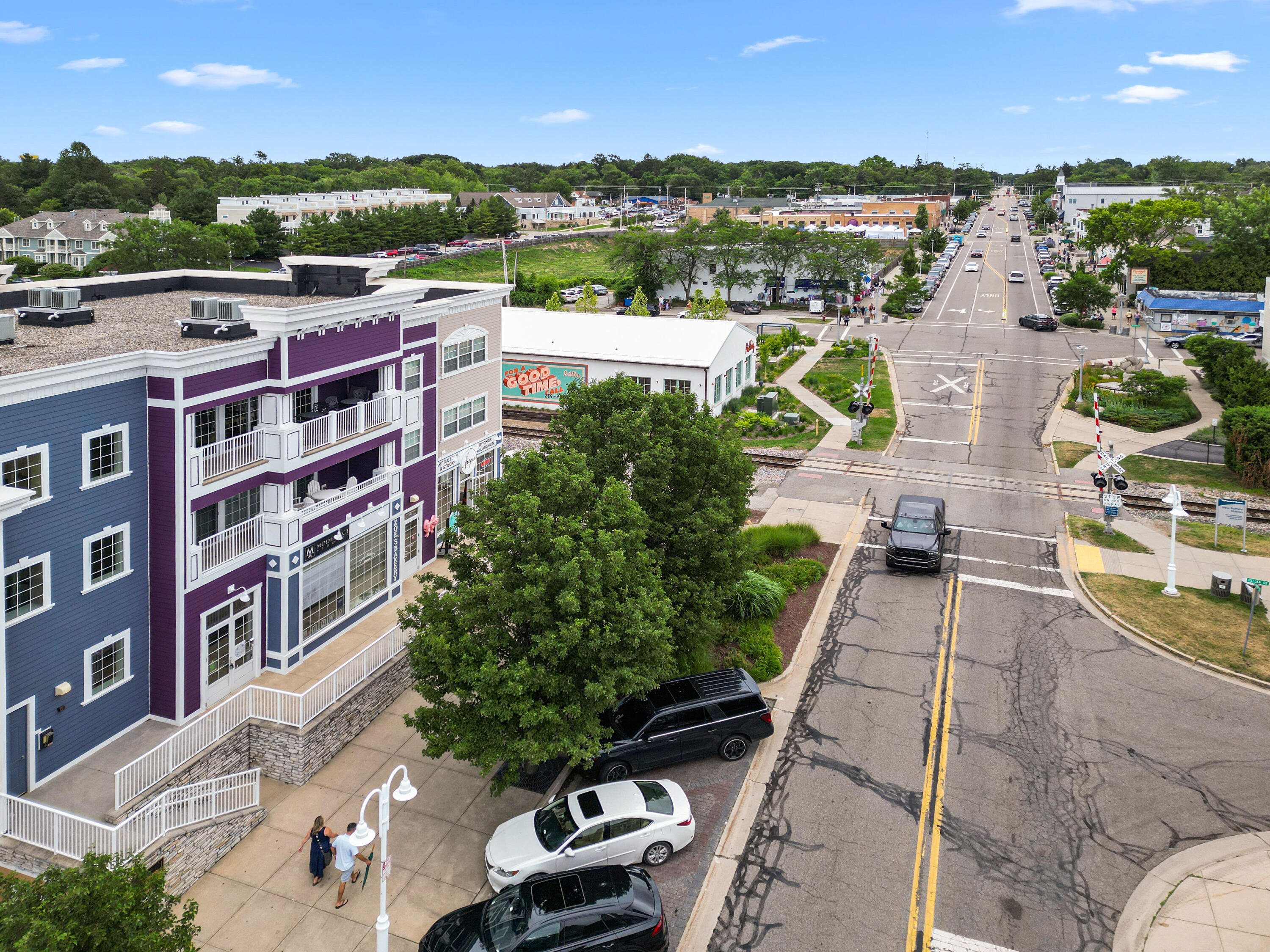 225 N Whittaker Street, 4