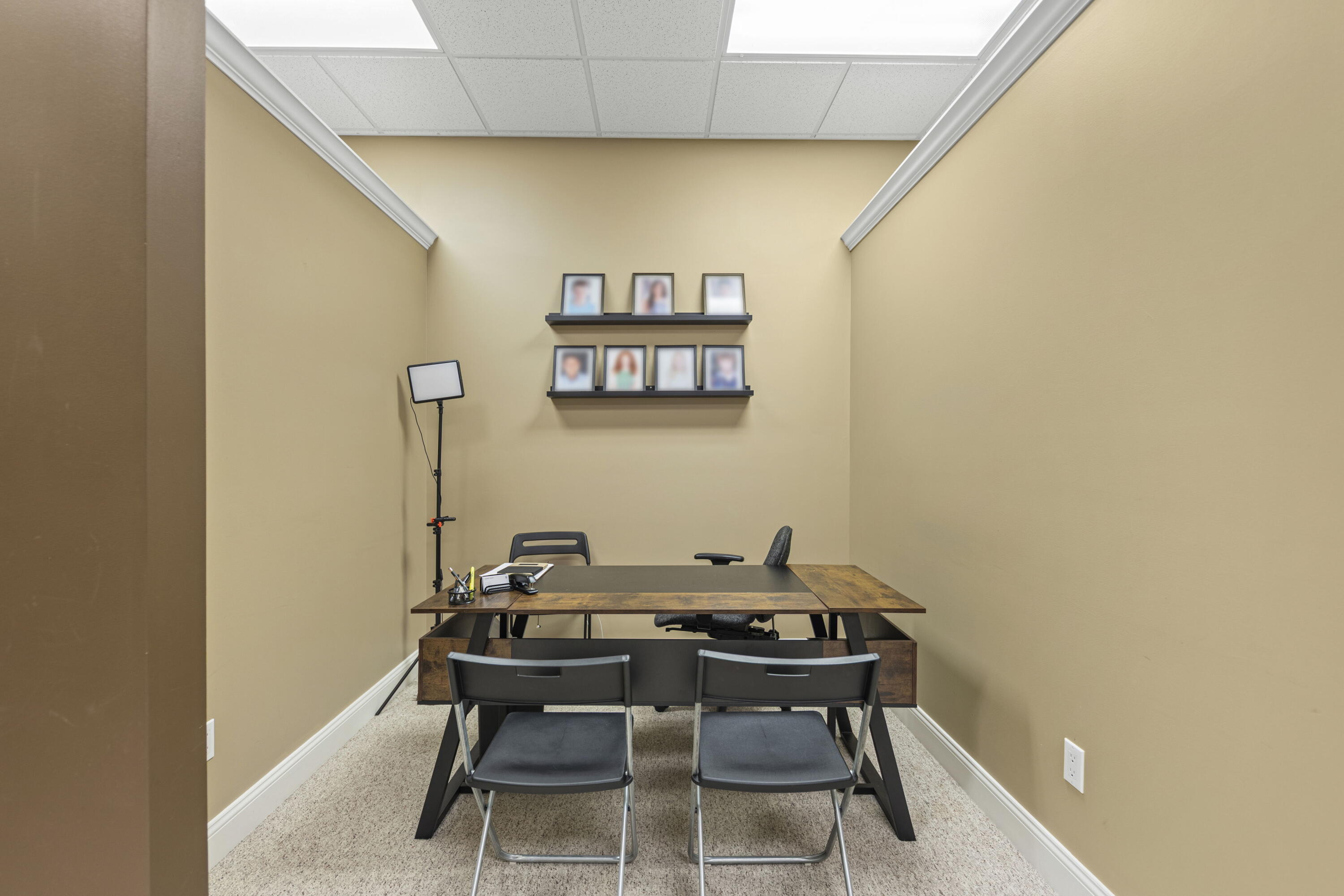 225 N Whittaker Street, 4