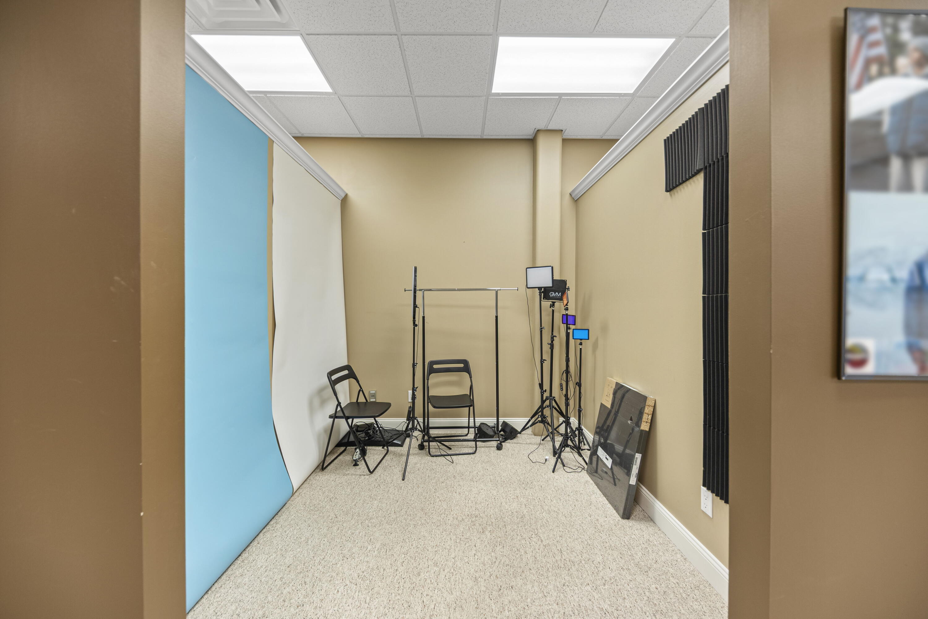 225 N Whittaker Street, 4