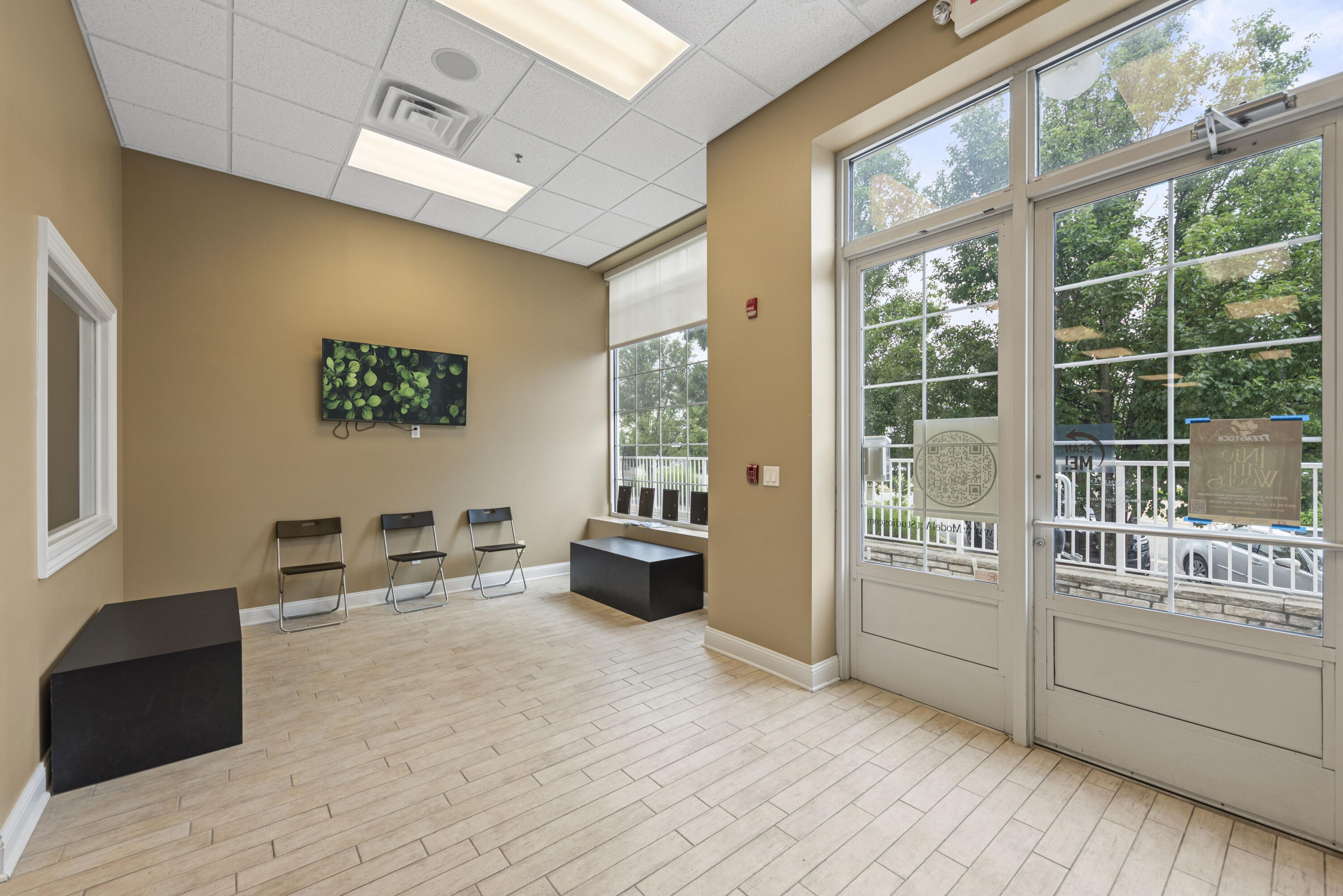 225 N Whittaker Street, 4