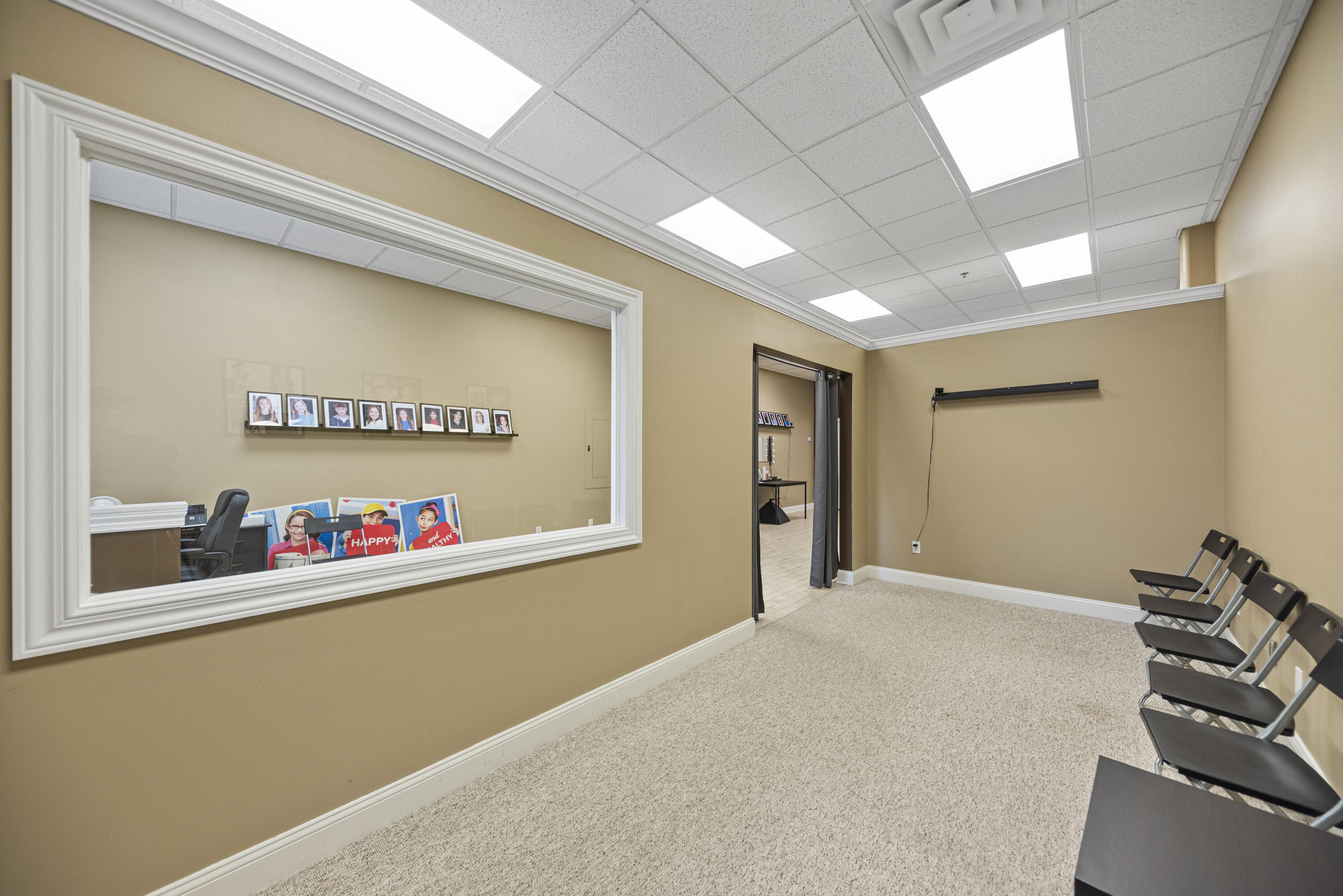 225 N Whittaker Street, 4