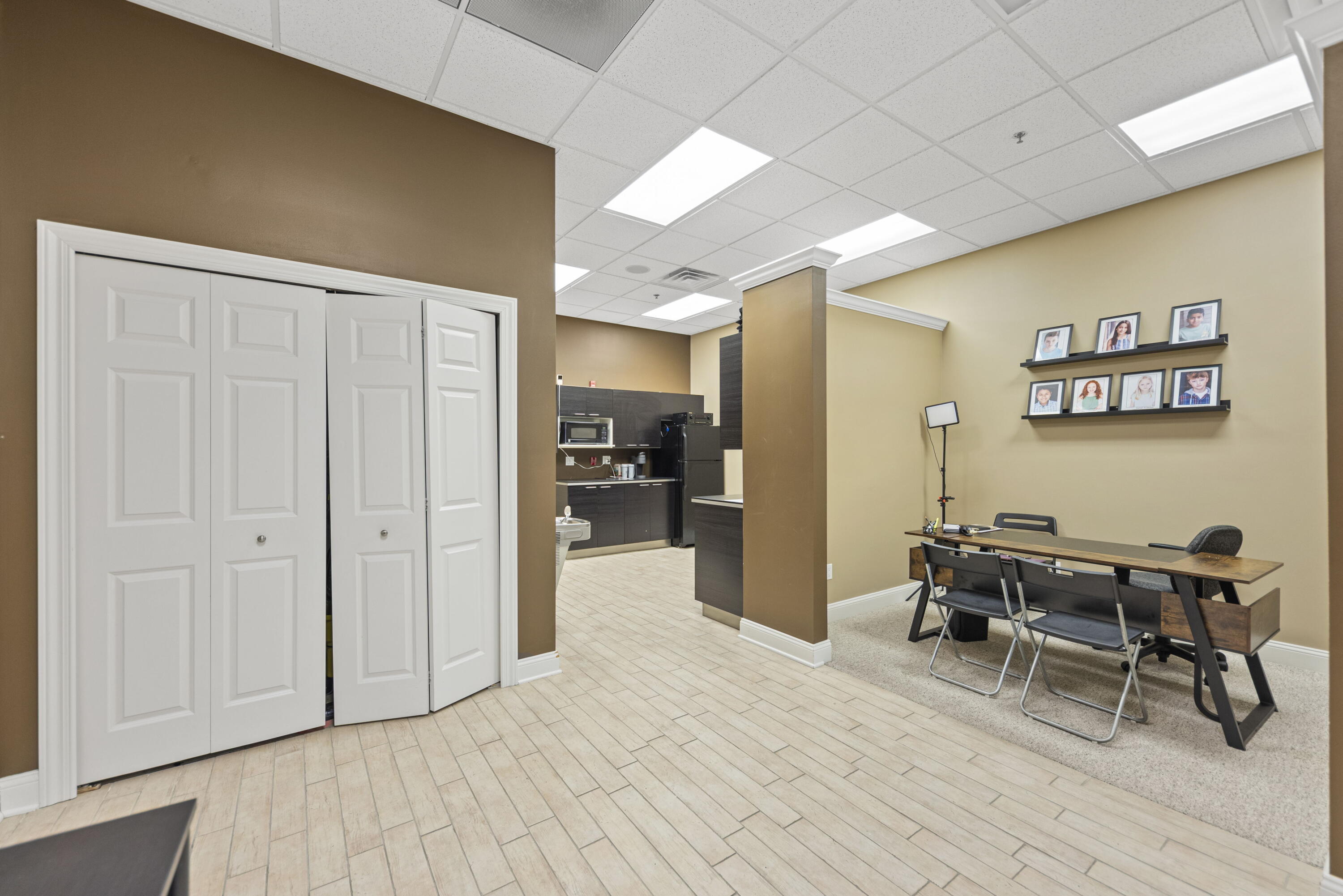 225 N Whittaker Street, 4