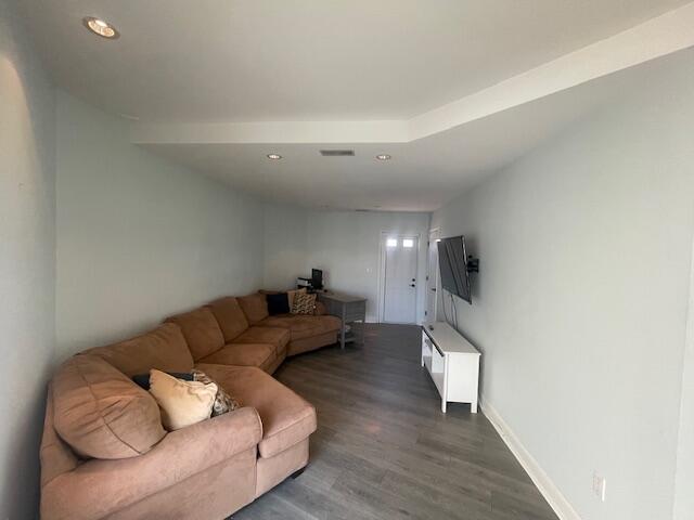 18 Harbor Isle Drive