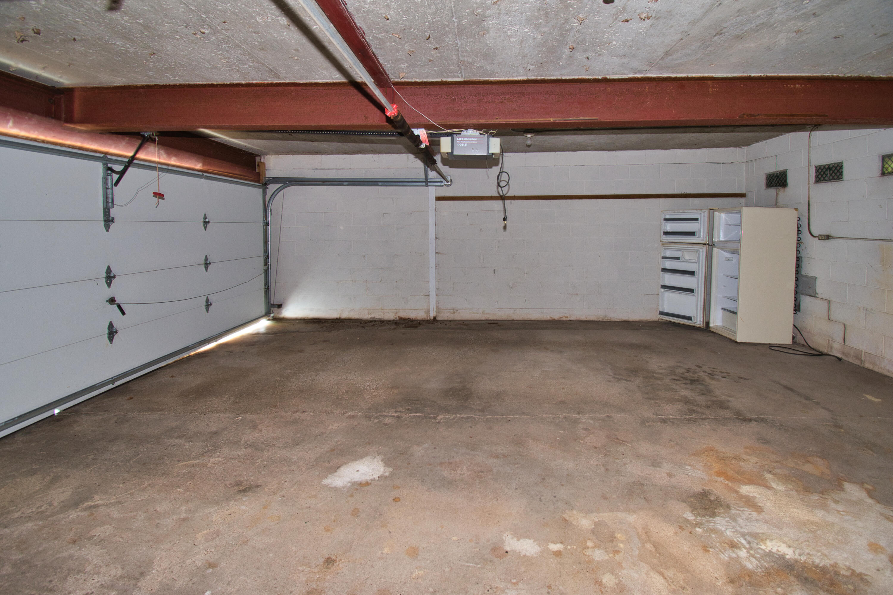 641 Longwood Drive N