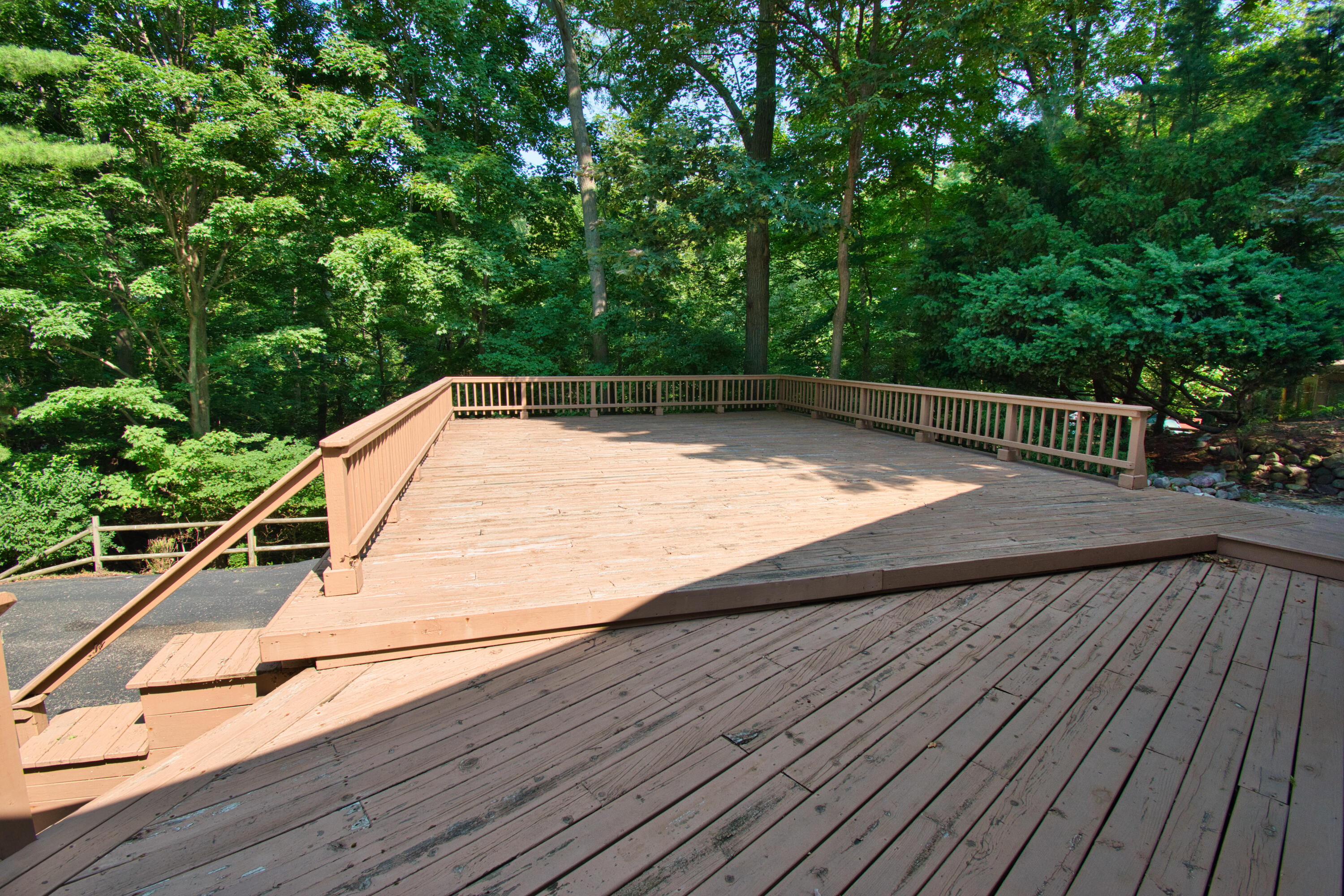 641 Longwood Drive N