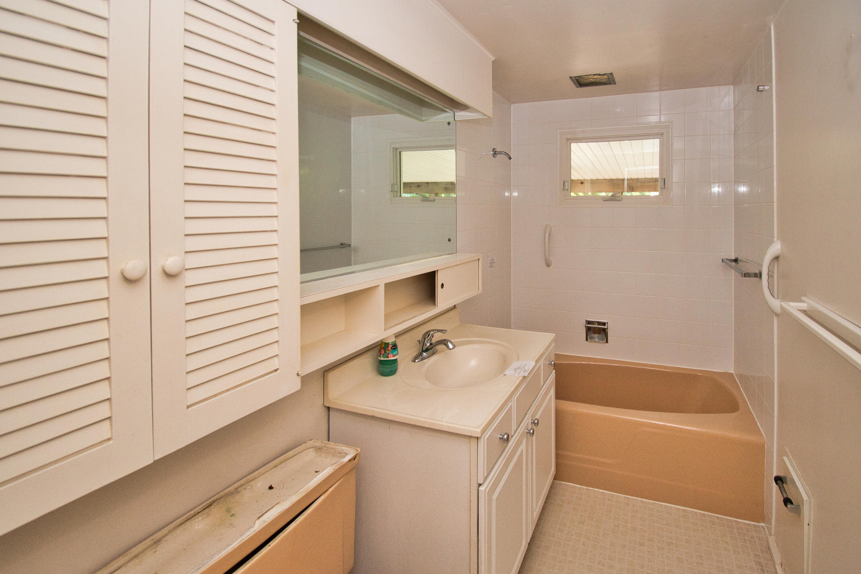 641 Longwood Drive N