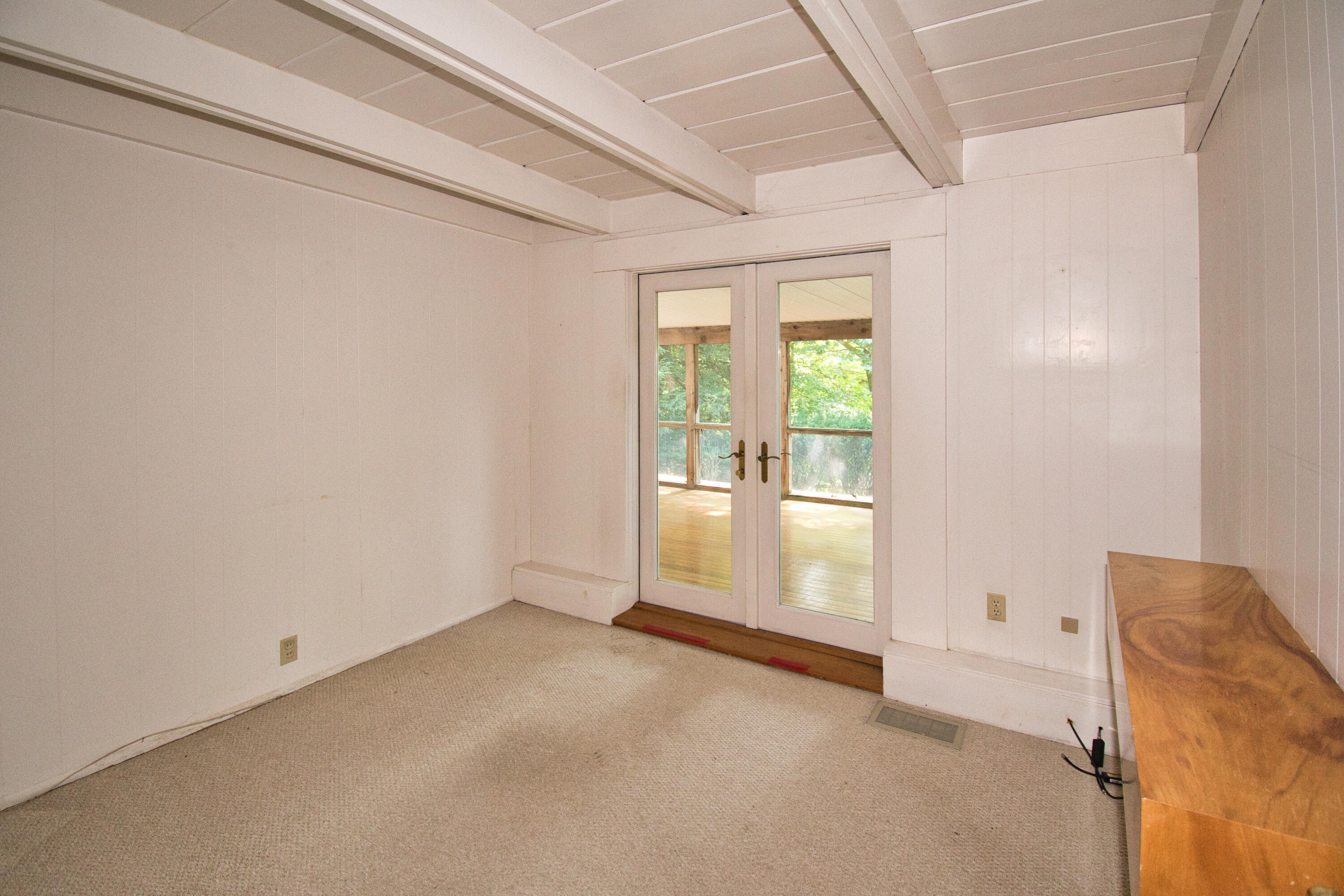 641 Longwood Drive N